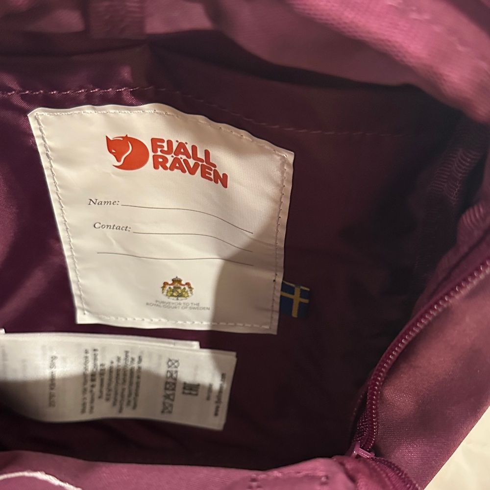 Fjallraven Kånken Mini Backpack in Plum Purple (Dark Purple/Violet) - Picture 6 of 7